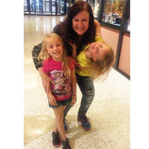 Meet your Posher, Jan - Picture 1 of 1